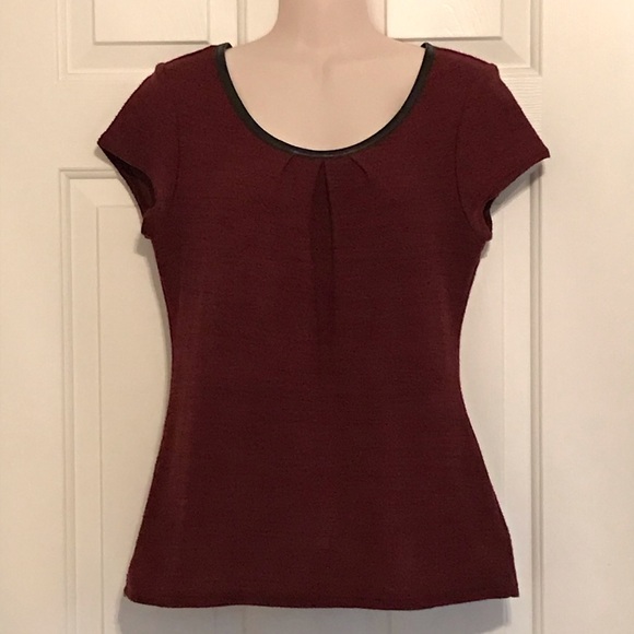 Burgundy tweed faux leather trim cap sleeve top - Picture 2 of 4